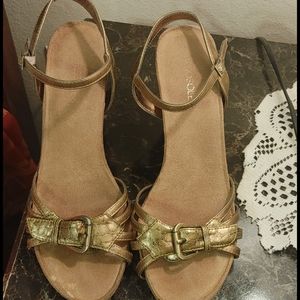 Women Gold Metallic open toe wedge sandal